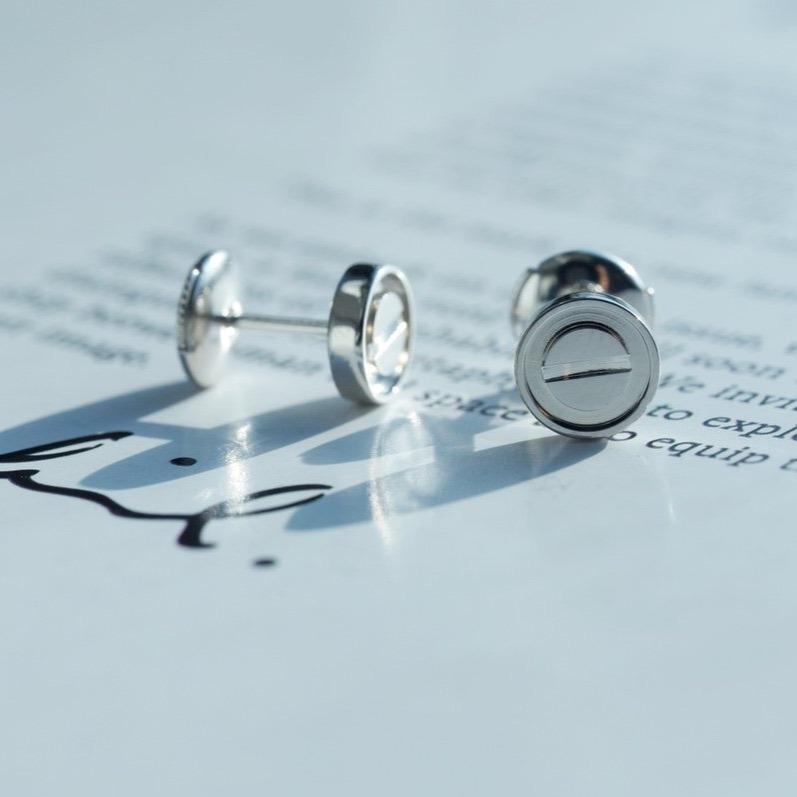 [vivabelle]LOVE EARRINGS SILVER 10MM