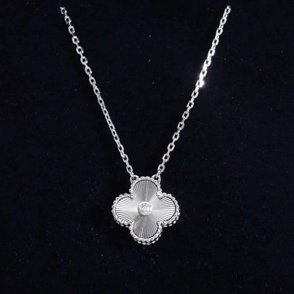 [vivabelle]CLOVER  15MM DIAMOND LASER NECKLACE SILVER