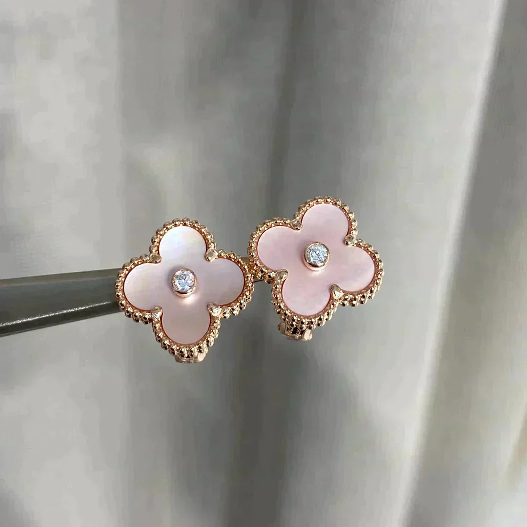 [vivabelle]CLOVER MEDIUM 1 MOTIFS  PINK MOP DIAMOND EARRINGS