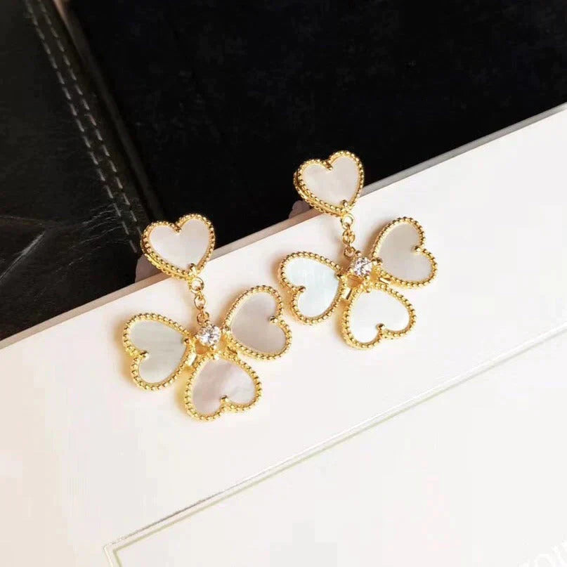 [vivabelle]CLOVER SWEET WHITE MOP EARRINGS