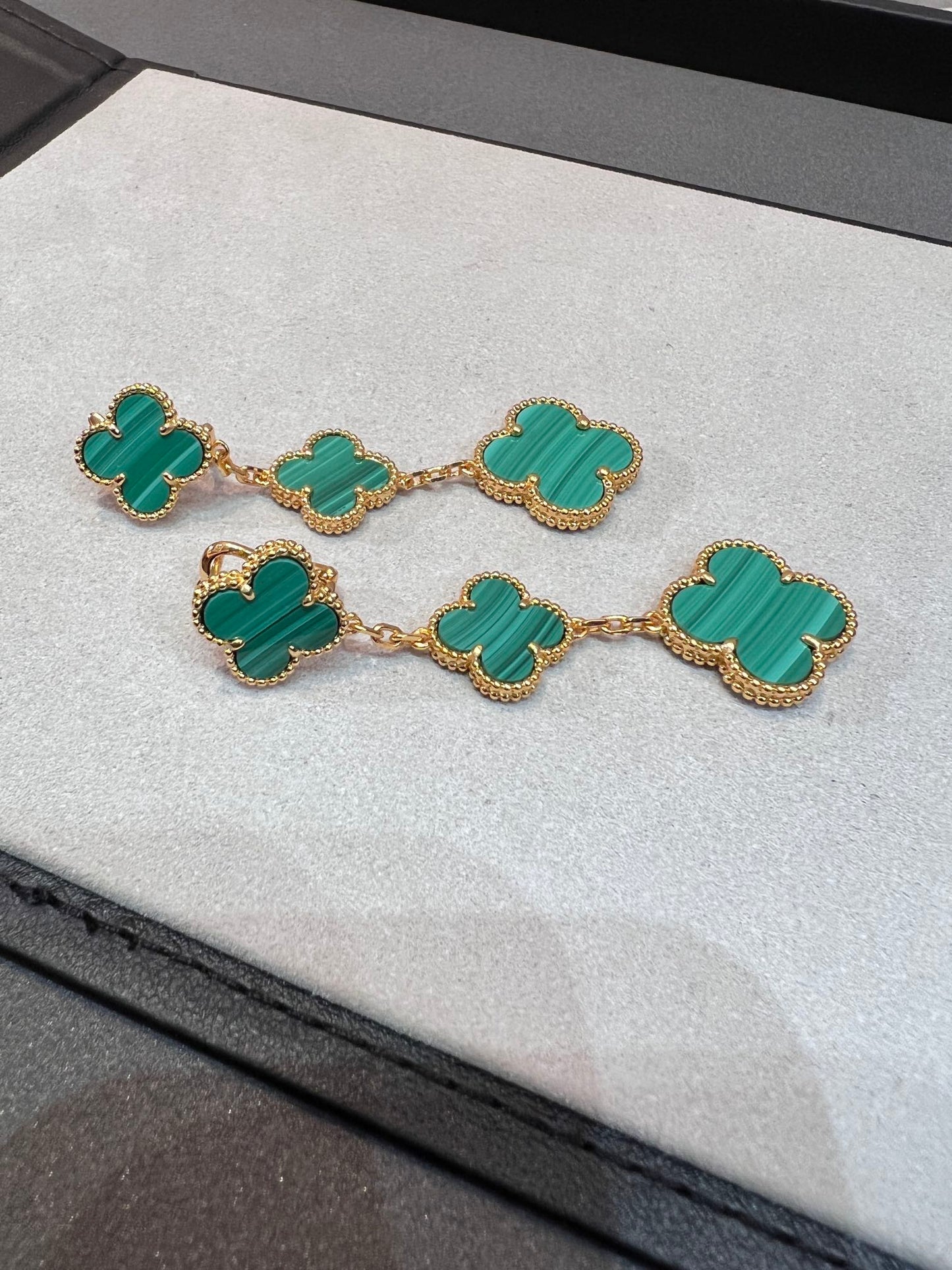 [vivabelle]CLOVER MALACHITE 3 MOTIFS GOLD
