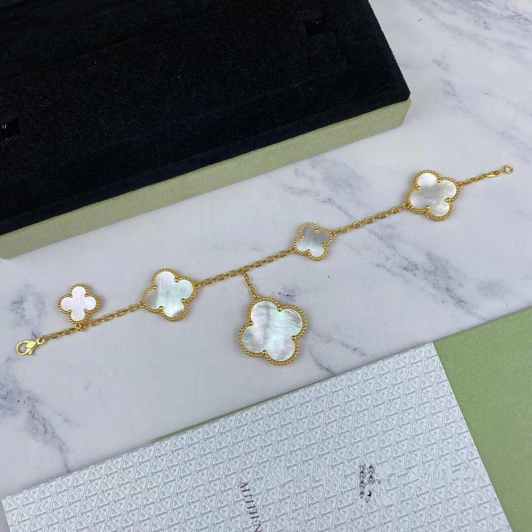 [vivabelle]MAGIC CLOVER MOP GOLD BRACELET 5 MOTIFS