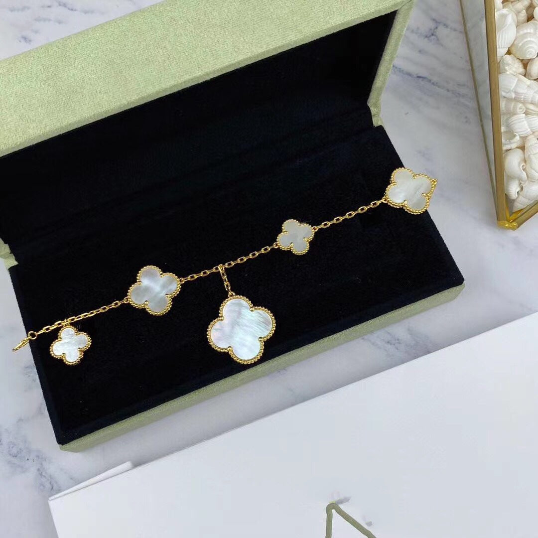 [vivabelle]MAGIC CLOVER MOP GOLD BRACELET 5 MOTIFS