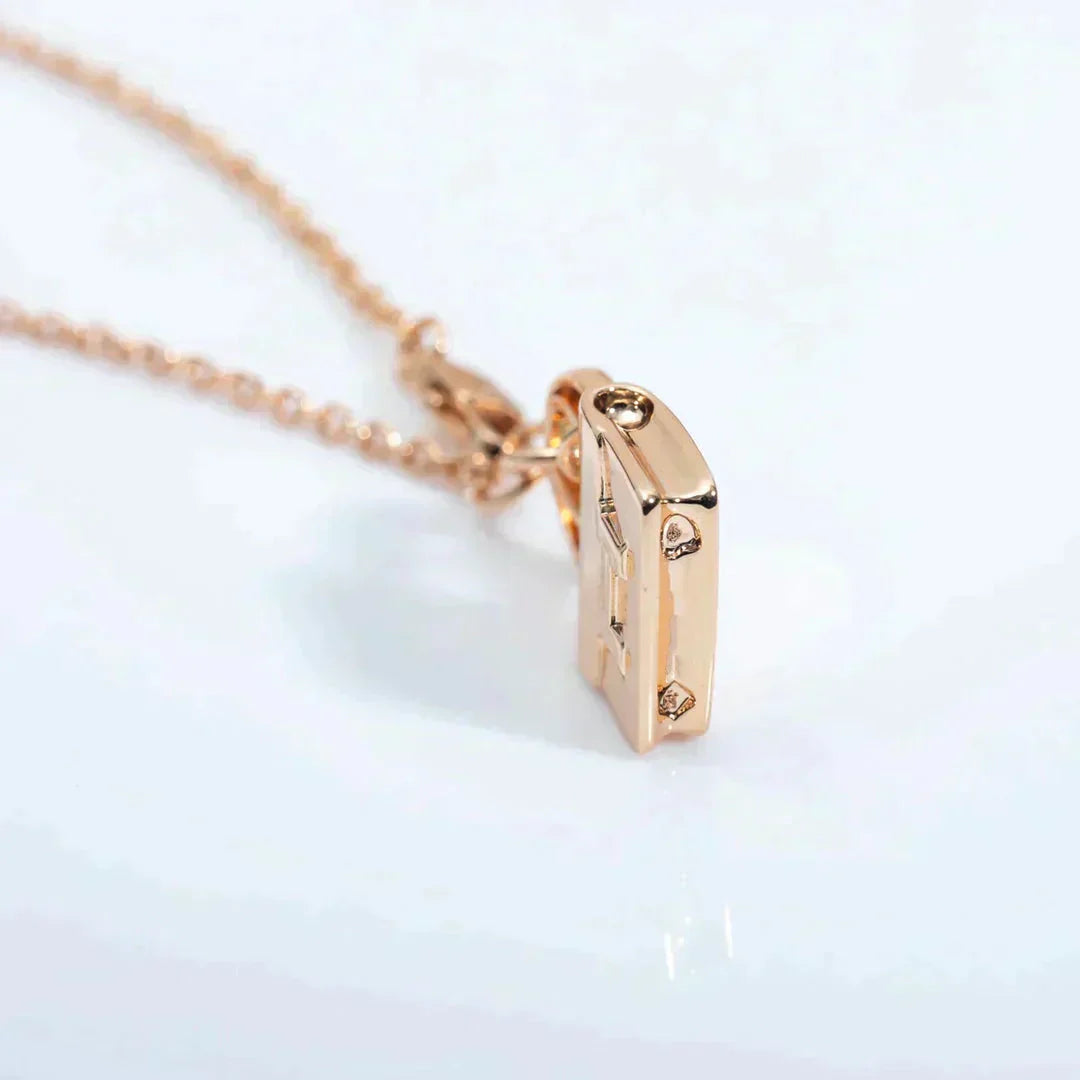 [vivabelle]AMULETTE PEDANT ROSE GOLD NECKLACE