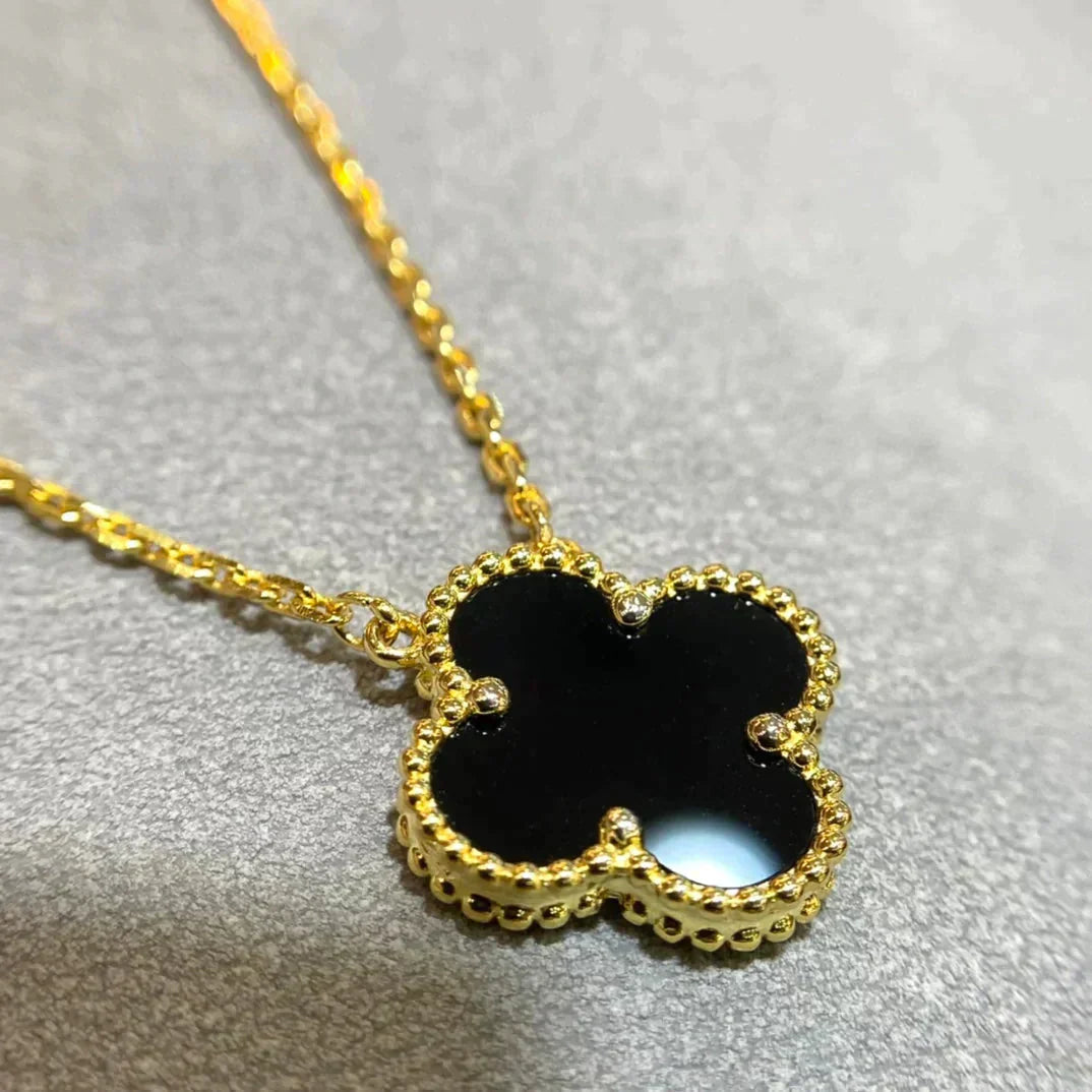[vivabelle]CLOVER 15MM BLACK ONYX SINGLE FLOWER NECKLACE