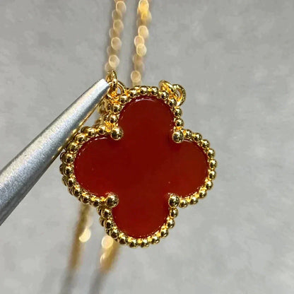 [vivabelle]CLOVER 15MM CARNELIAN SINGLE FLOWER NECKLACE
