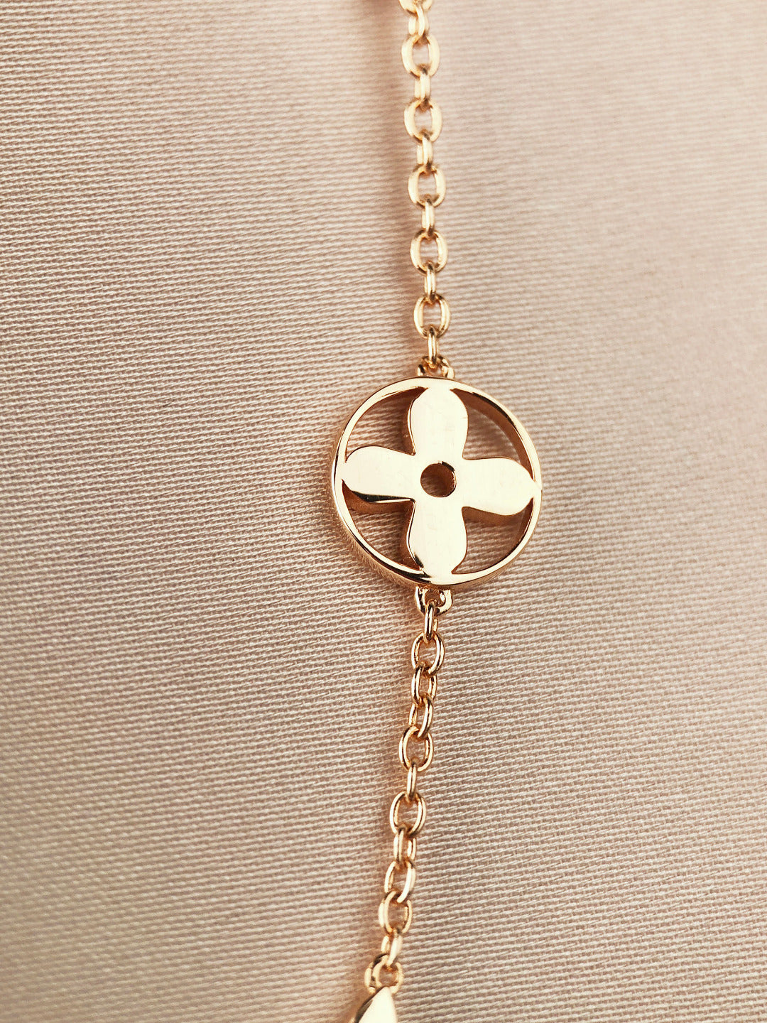 [vivabelle]STAR AND SUN 7 MOTIFS GOLD BRACELET