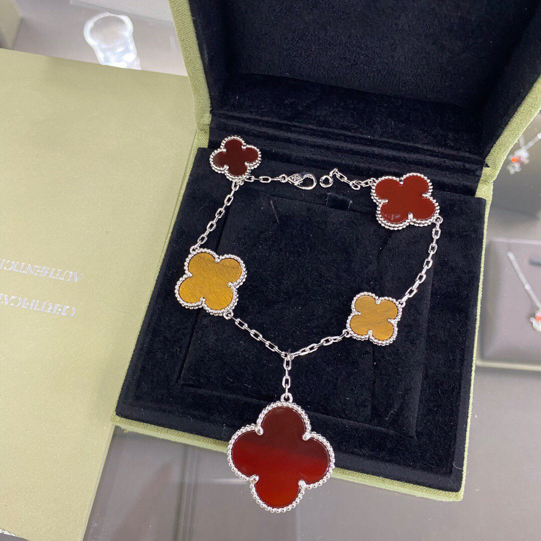 [vivabelle]CLOVER 5 MOTIFS SIVLER CARNELIAN TIGER EYE BRACELET