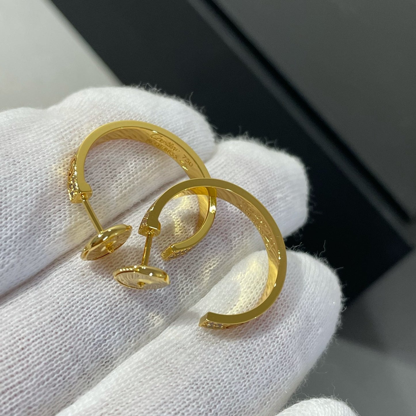[vivabelle]LOVE DIAMOND GOLD HOOP EARRINGS