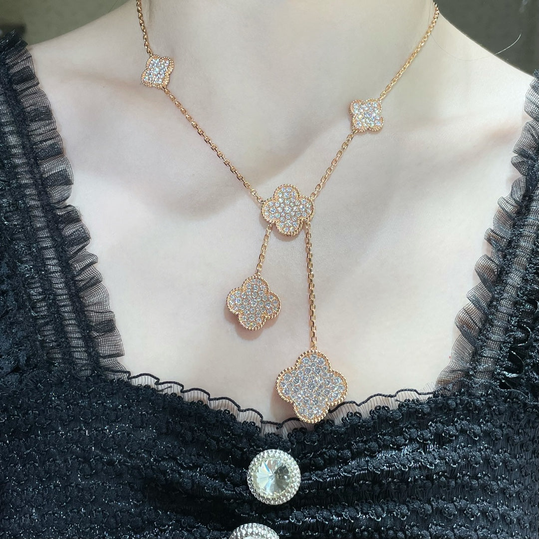 [vivabelle]CLOVER 6 MOTIF DIAMOND PAVED NECKLACE