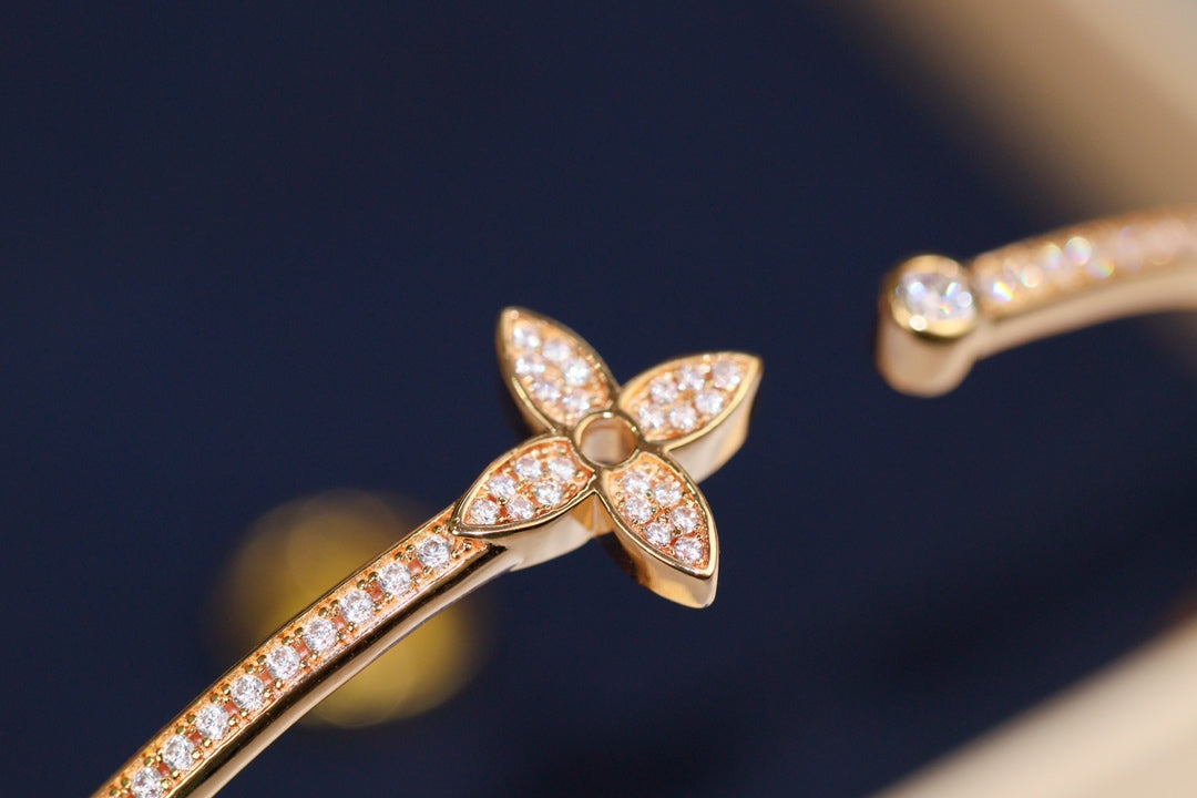 [vivabelle]IDYLLE PINK GOLD OPEN BRACELET DIAMOND PAVED