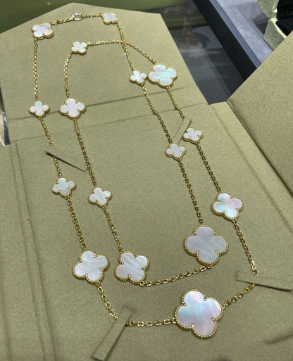 [vivabelle]CLOVER 16 MOTIF WHITE MOP GOLD NECKLACE