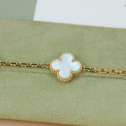 [vivabelle]CLOVER  5 MOTIF WHITE MOP BRACELET
