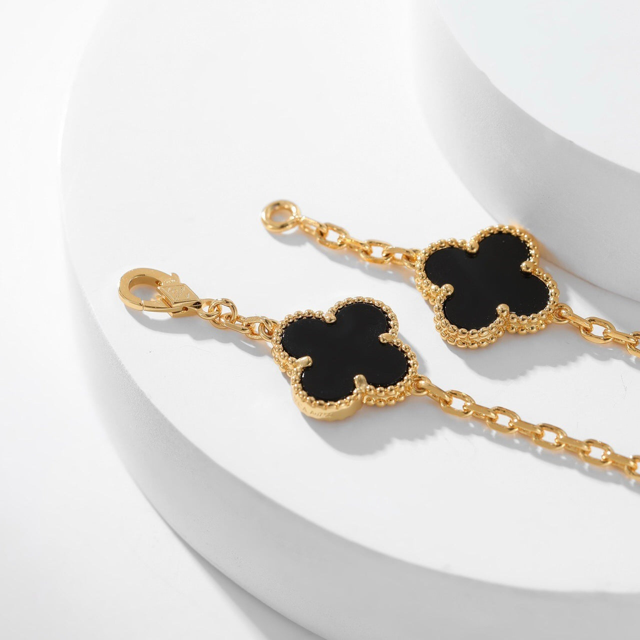 [vivabelle]CLOVER 10 MOTIFS ONYX NECKLACE
