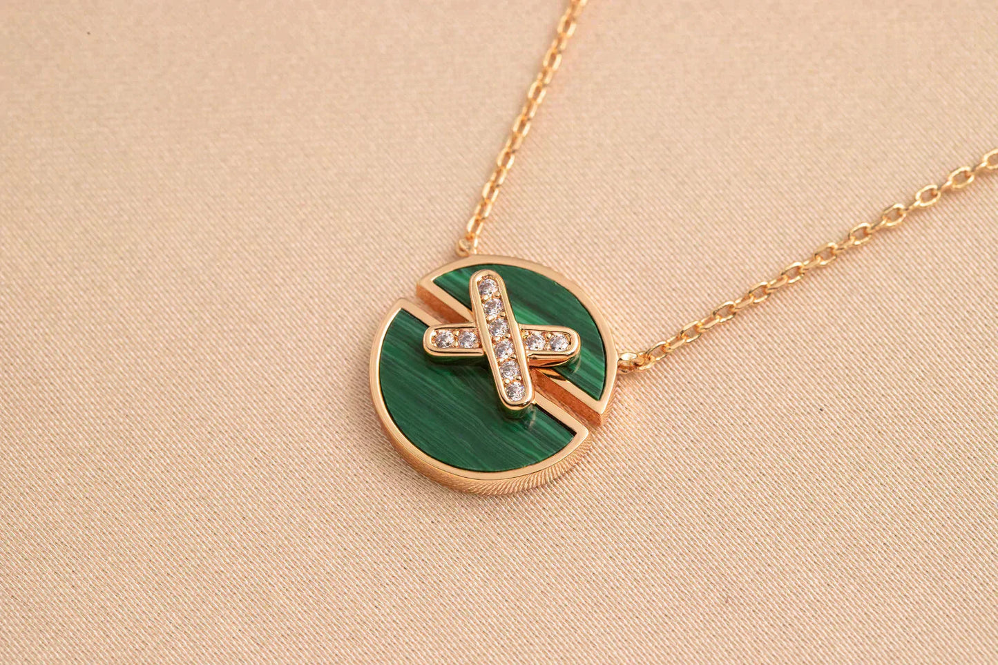 [vivabelle]JEUX DE ROSE GOLD DIAMOND NECKLACE