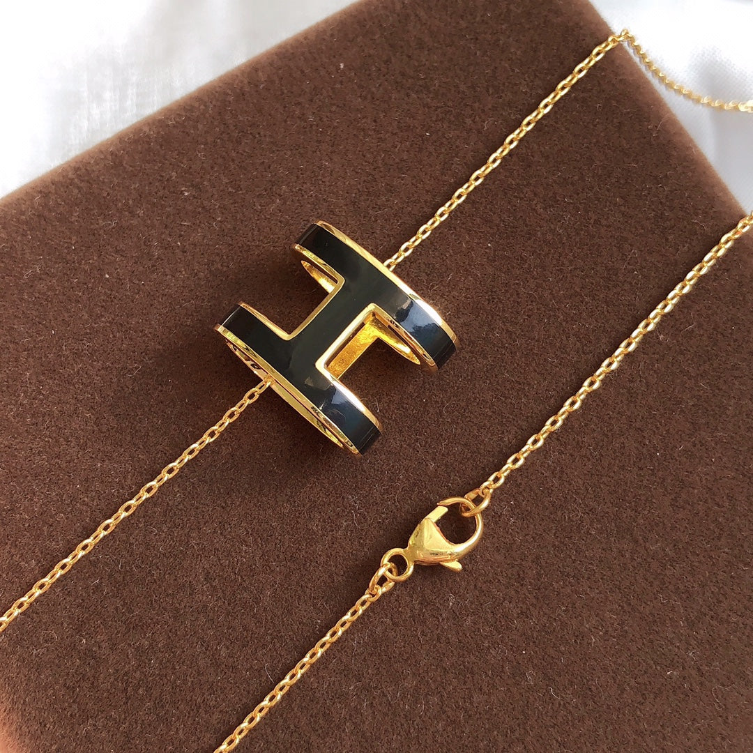 [vivabelle]HM CLIC BLACK ENAMEL GOLD NECKLACE