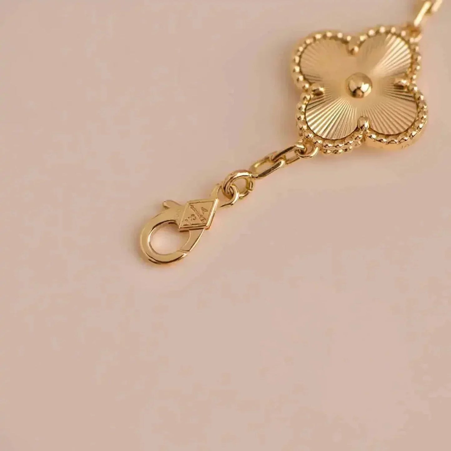 [vivabelle]CLOVER 5 FLOWERS LASER BRACELET