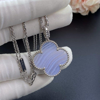 [vivabelle]CLOVER SILVER CHALCEDONY BIG CLOVER NECKLACE