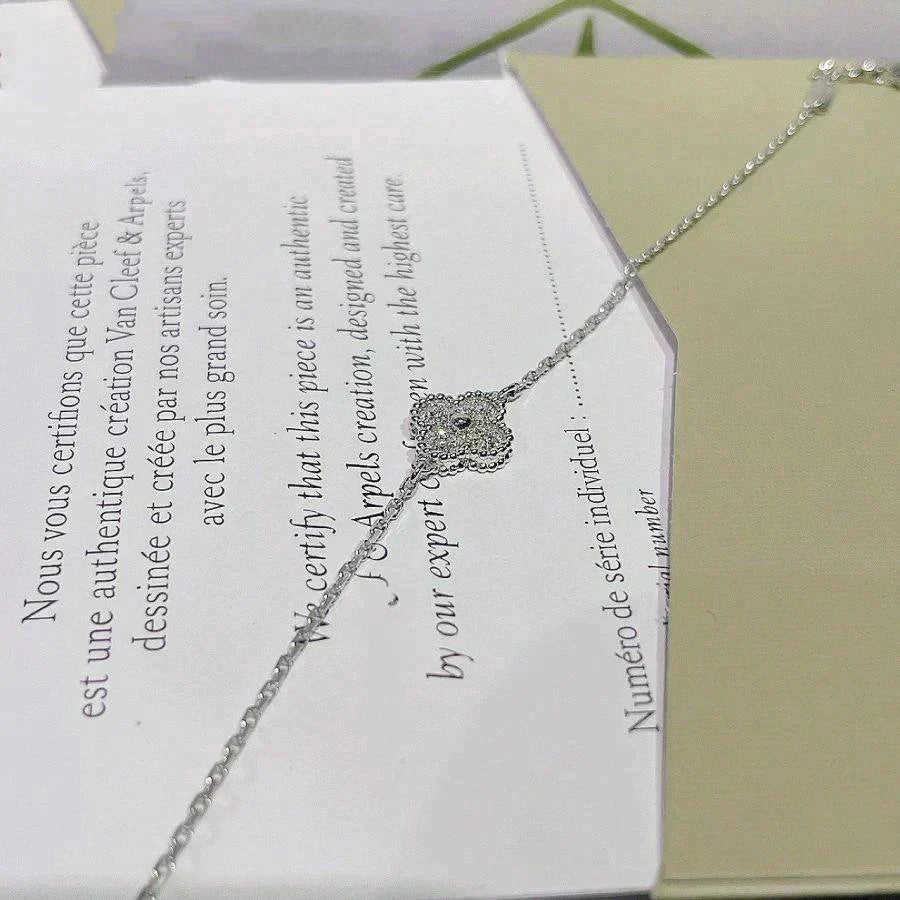 [vivabelle]CLOVER  SINGLE FLOWER BRACELET SILVER