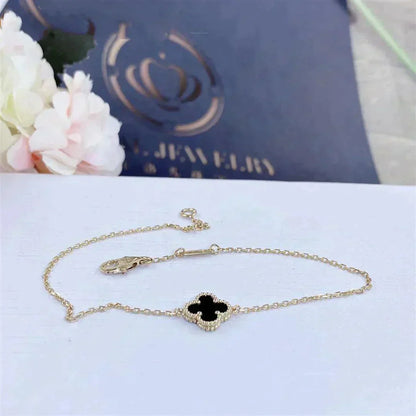 [vivabelle]CLOVER ONYX SINGLE FLOWER BRACELET